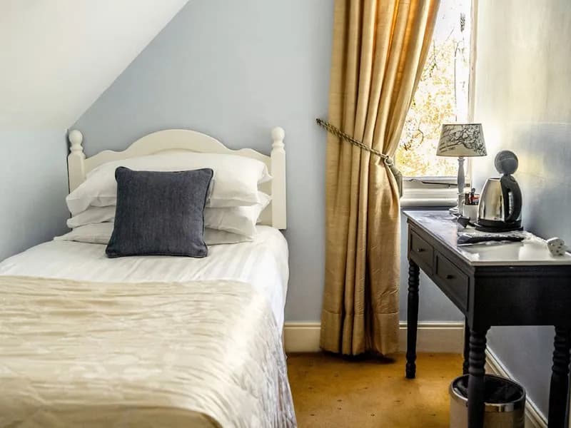 A classic single room at Caer Beris Manor